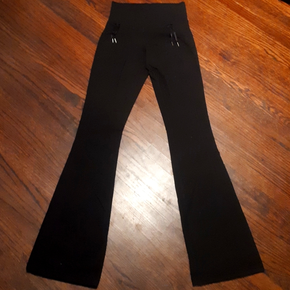 💥3/$50💥 Lululemon flared pants